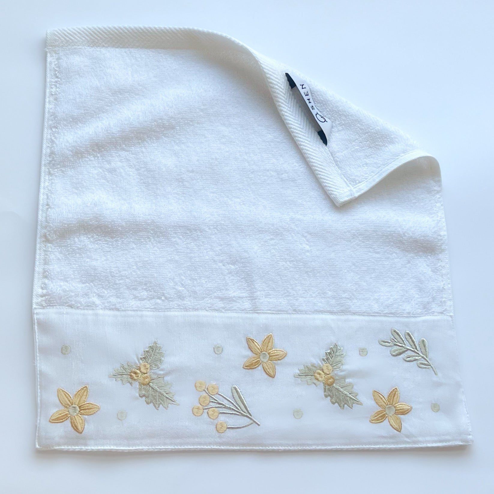 Sparkling Leaves Guest Towel – 2