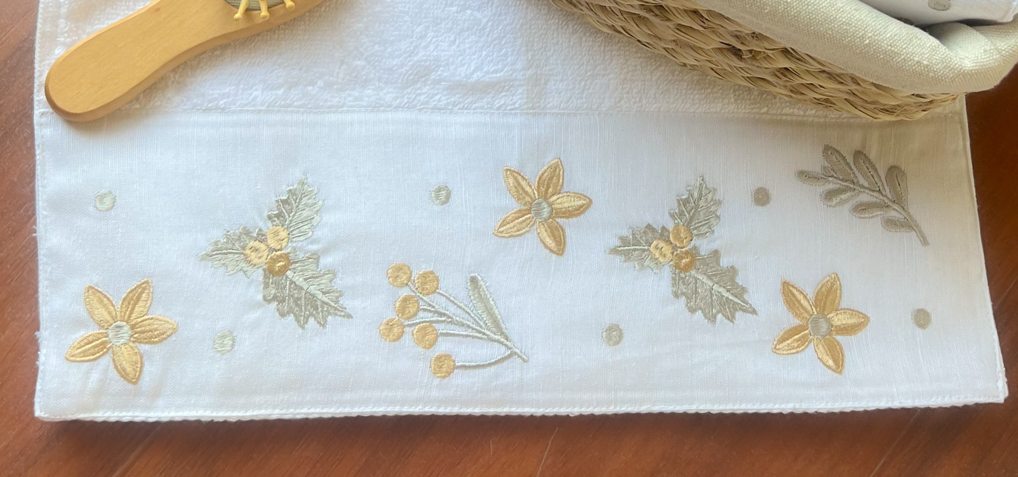 Sparkling Leaves Guest Towel – 5