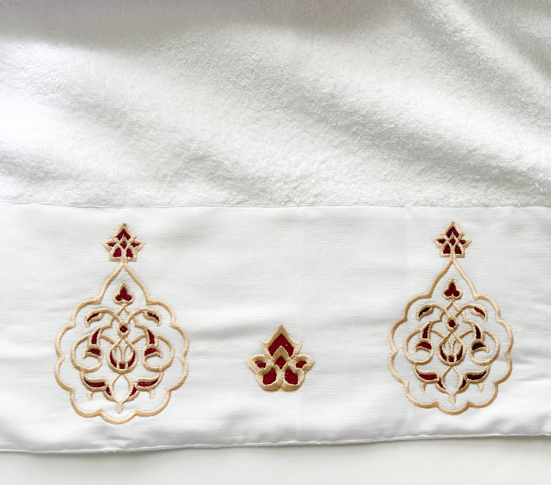 YAQEEN Gold X Burgundy Towels – 6