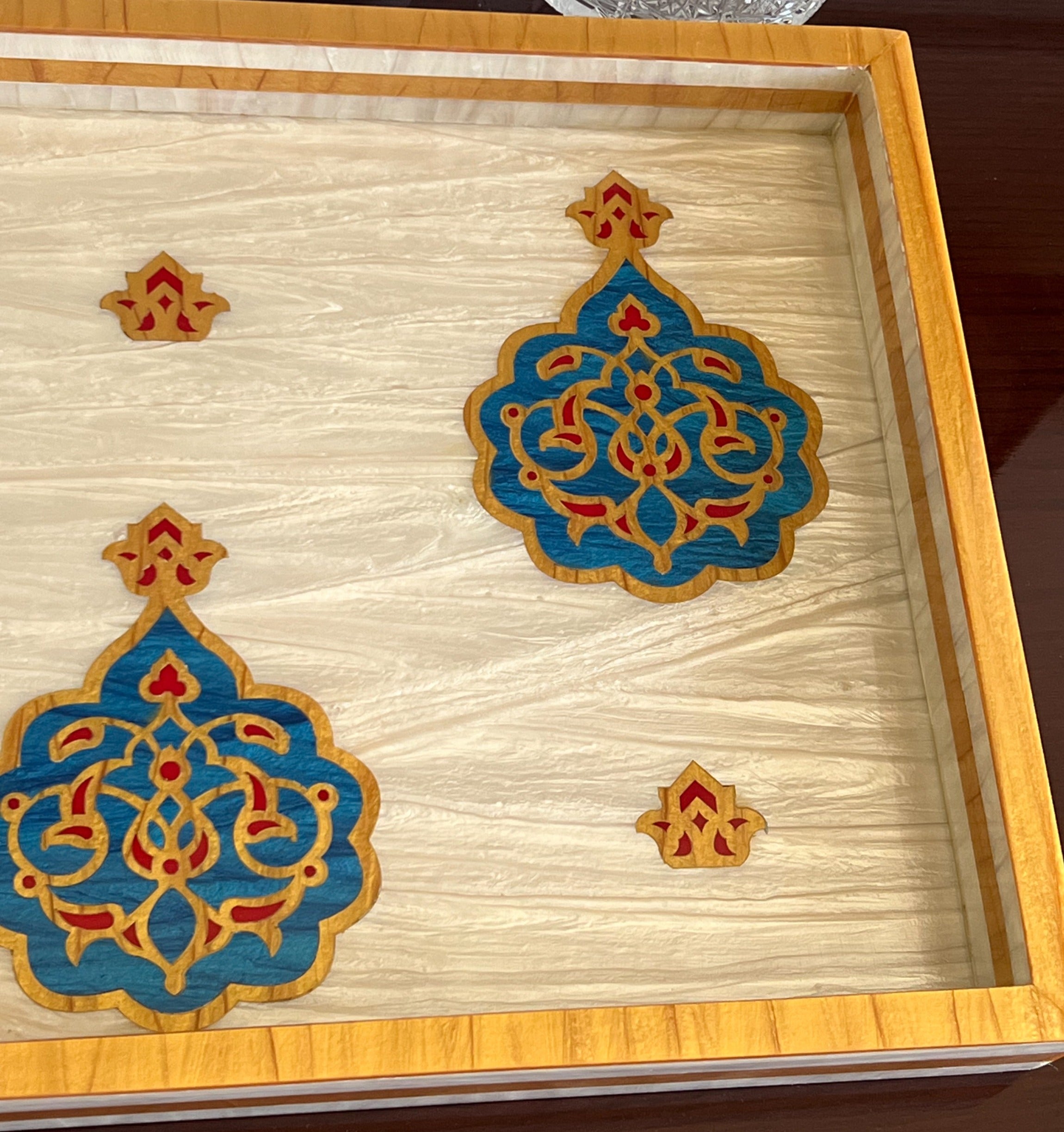 YAQEEN Wooden x Mother of Pearl Tray – 9