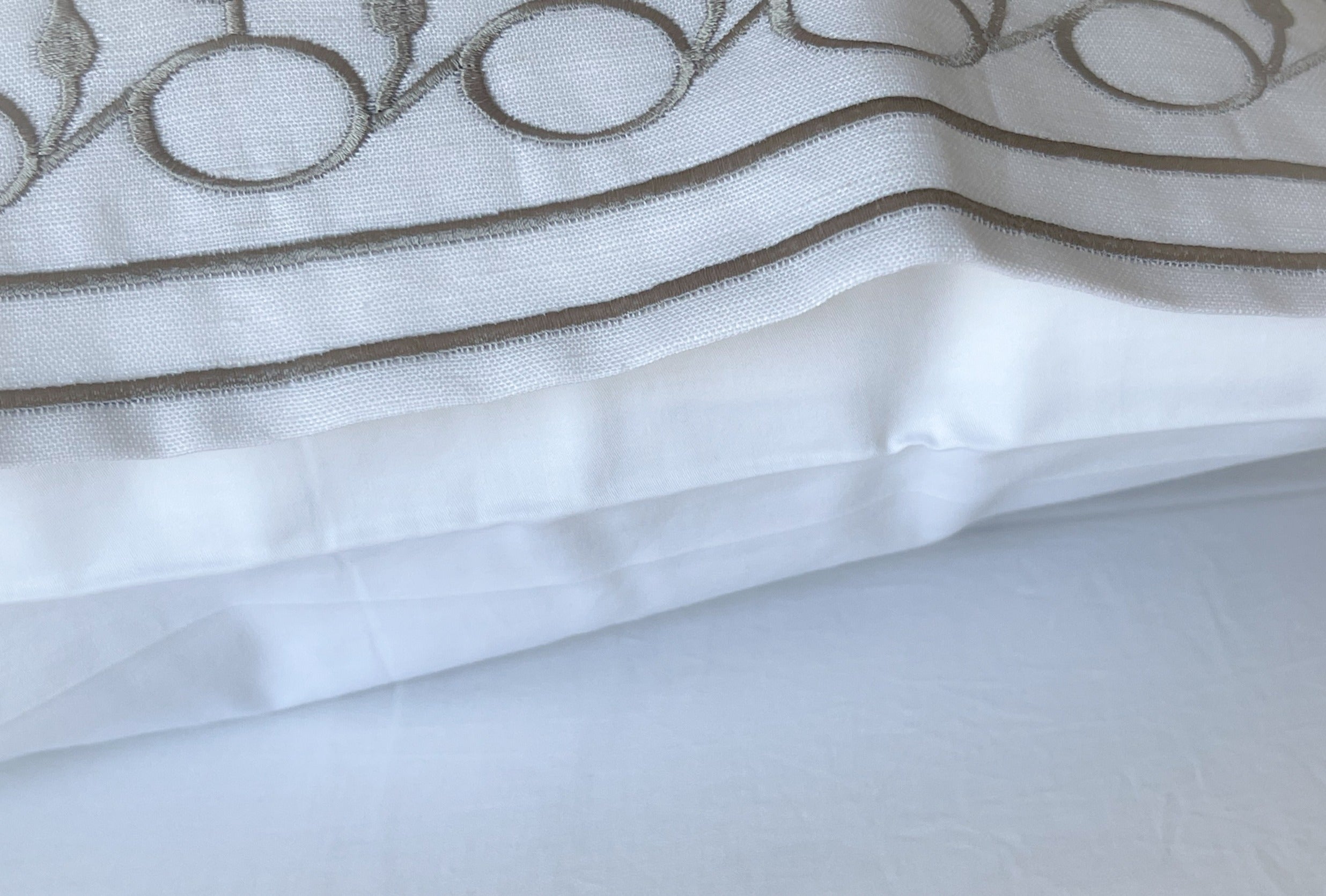 ERVY Eyes 300 TC Cotton Bedsheet – 9