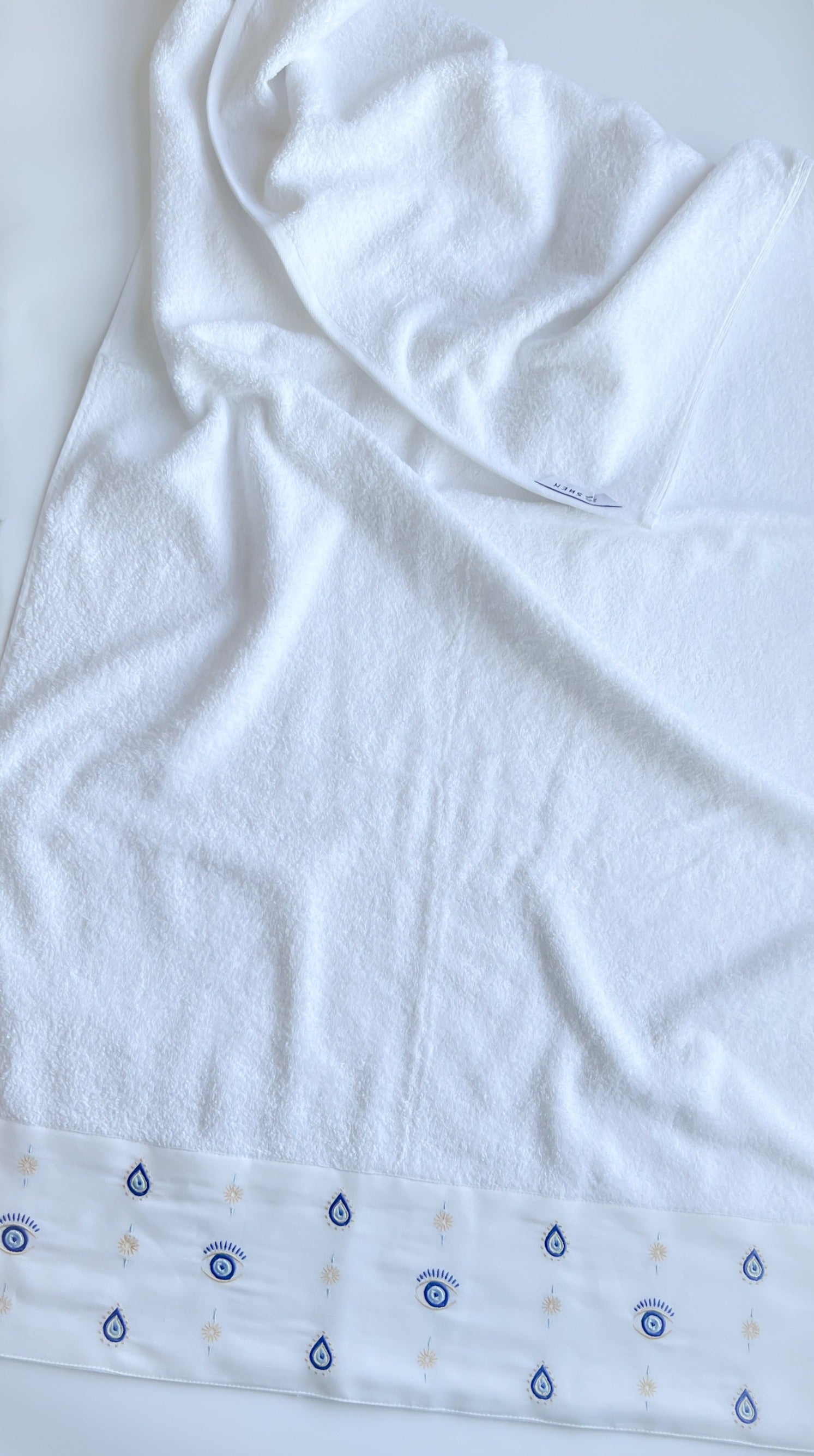 ERVY Eyes Towels – 4
