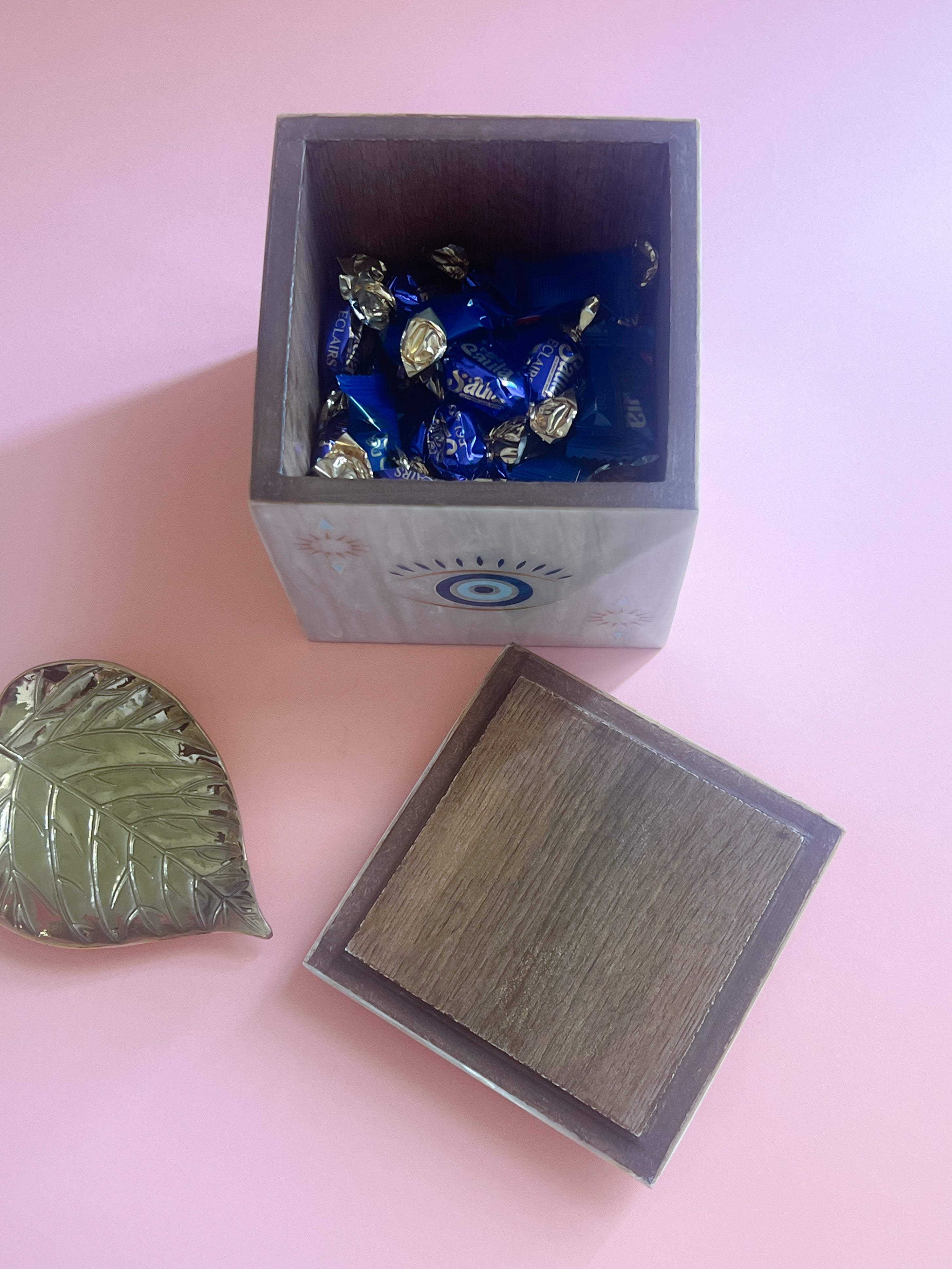 ERVY Eyes Wooden x Mother of Pearl Box – 8