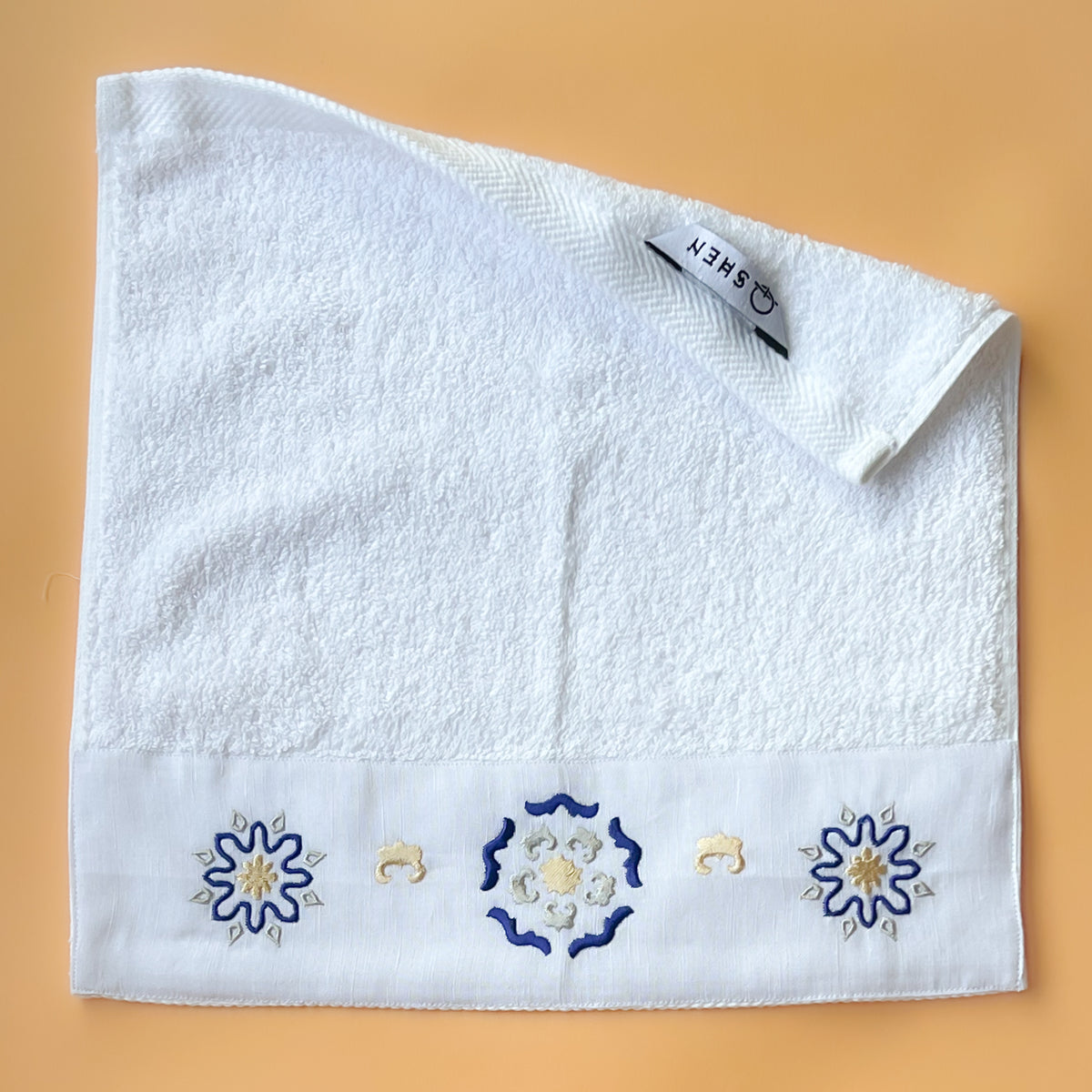 mq towel folded