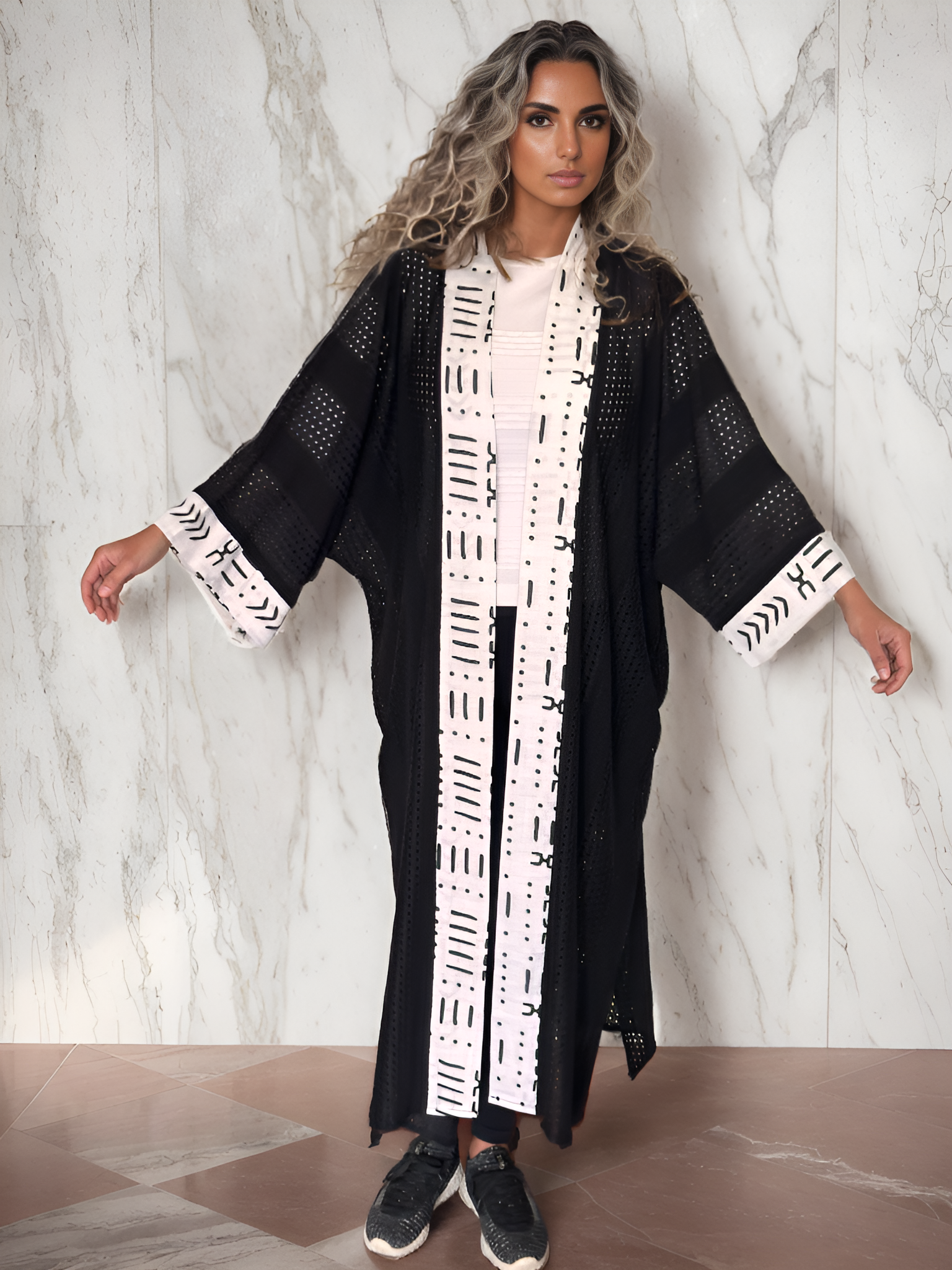 NOARINA Black x White Long Kimono