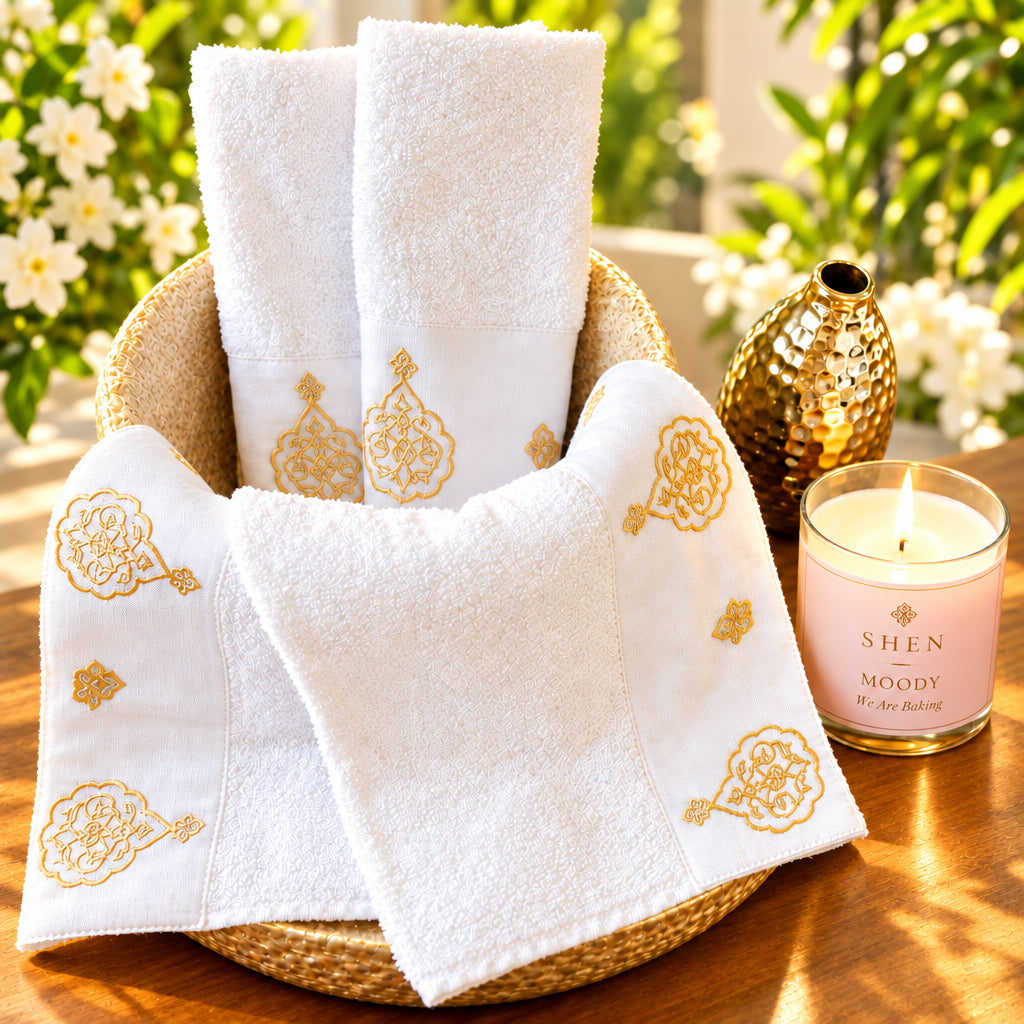 SAVING Bundle:  4 YAQEEN Guest Towels + 1 Candle "SAVE 10%"