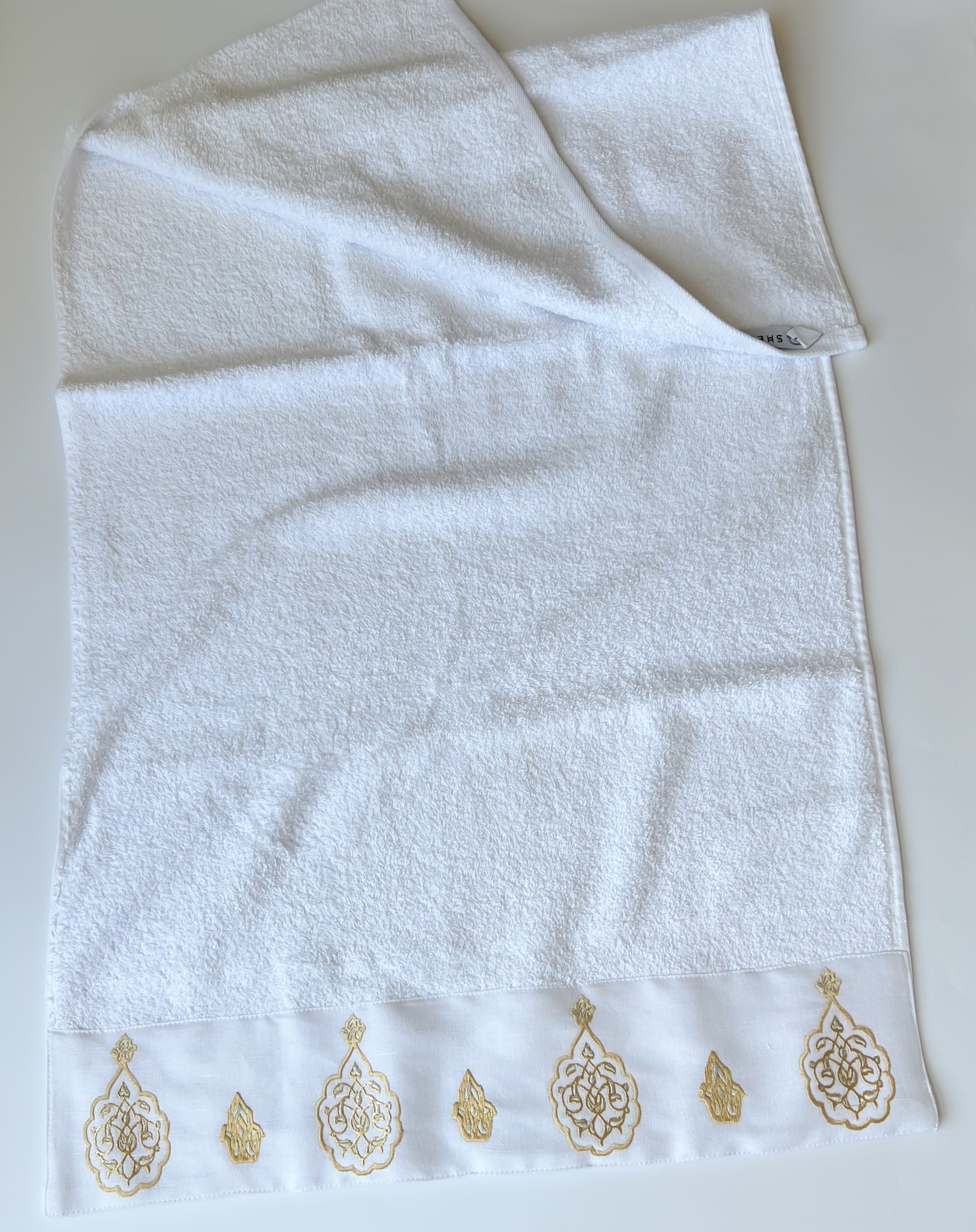 YAQEEN Gold X Silver Towels – 3