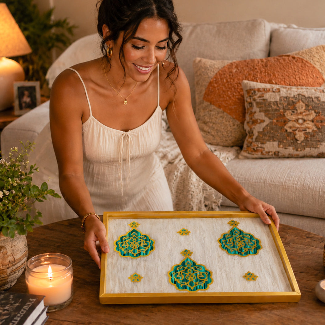 YAQEEN Wooden x Mother of Pearl Tray