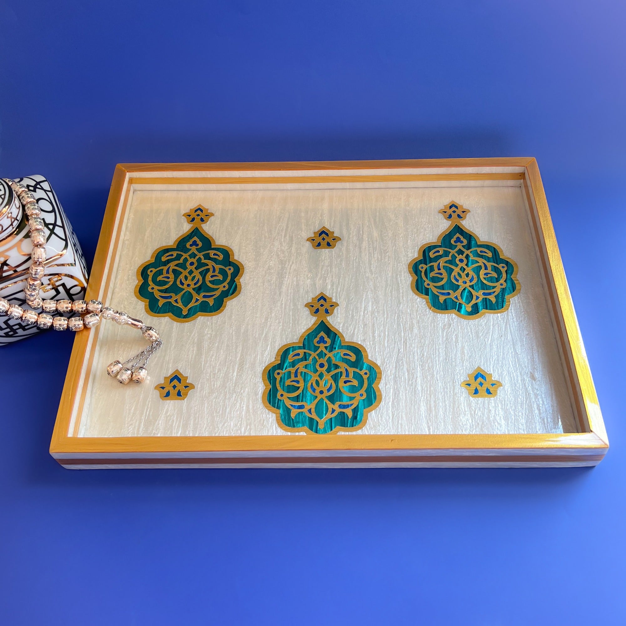 YAQEEN Wooden x Mother of Pearl Tray – 2